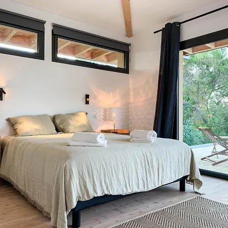 Eden Wood Villa *