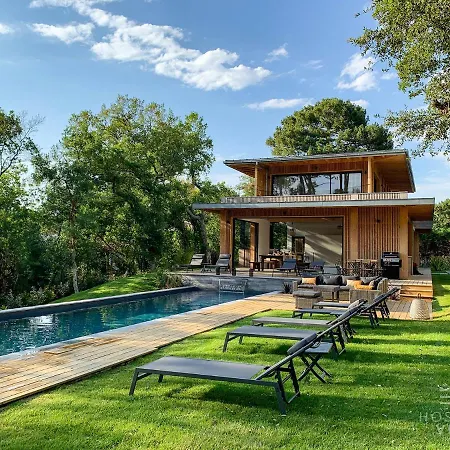 Eden Wood Villa *
